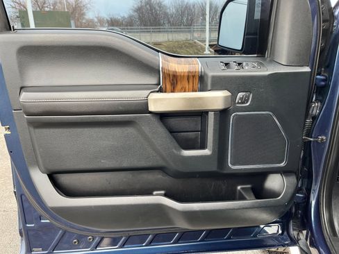 Used 2019 Ford F150 Lariat w/ Equipment Group 502A Luxury image 16