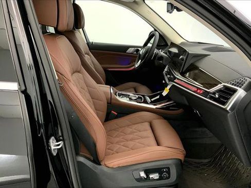 Used 2026 BMW X7 xDrive40i image 7