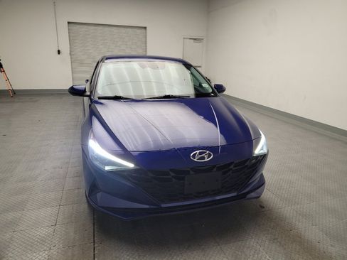 Used 2022 Hyundai Elantra SEL w/ Preferred Accessory Package FWD image 14