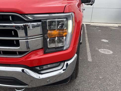 Used 2023 Ford F150 Lariat w/ Trailer Tow Package image 9