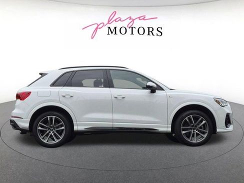 Certified 2025 Audi Q3 2.0T Premium w/ Convenience Package AWD/4WD image 4
