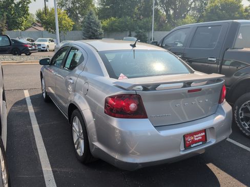 Used 2014 Dodge Avenger SXT w/ Rallye Appearance Group FWD image 3