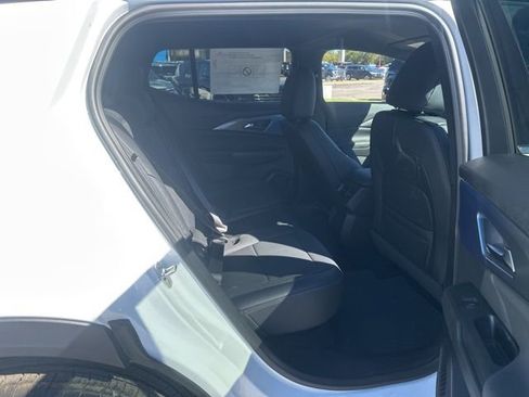 New 2026 Chevrolet Equinox EV LT image 31