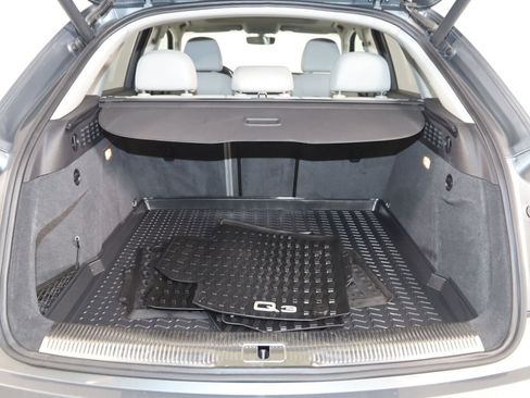 Used 2015 Audi Q3 2.0T Prestige w/ Prestige Package AWD/4WD image 43