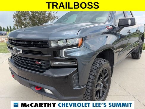 Used 2022 Chevrolet Silverado 1500 LT Trail Boss w/ Convenience Package II AWD/4WD image 4