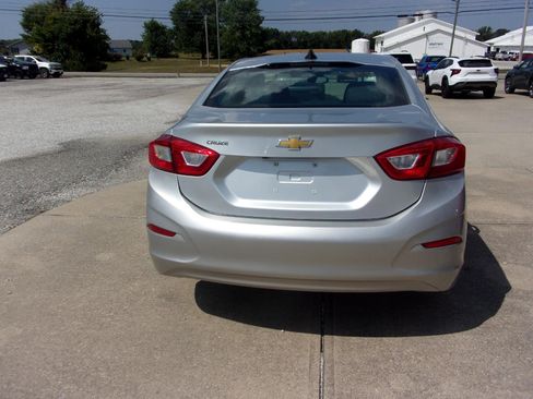 Used 2018 Chevrolet Cruze LS w/ LS Fleet Convenience Package FWD image 8