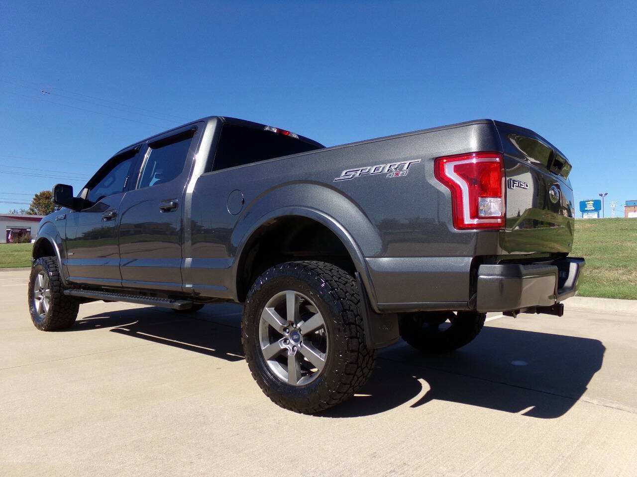 Used 2016 Ford F150 XLT w/ Equipment Group 301A Mid AWD/4WD image 19