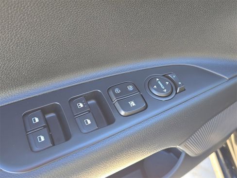 Certified 2023 Kia Rio S w/ Technology Package image 21