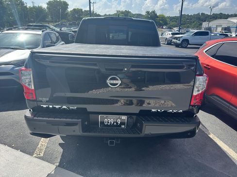 Used 2024 Nissan Titan SV w/ SV Convenience Package AWD/4WD image 5