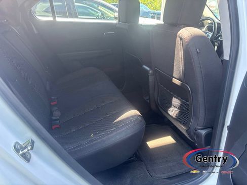 Used 2017 Chevrolet Equinox LT w/ Convenience Package AWD/4WD image 8