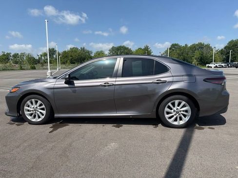 Used 2022 Toyota Camry LE FWD image 12