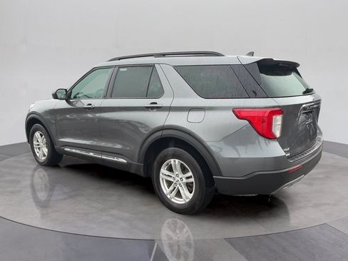 Certified 2023 Ford Explorer XLT w/ Equipment Group 202A AWD/4WD image 3