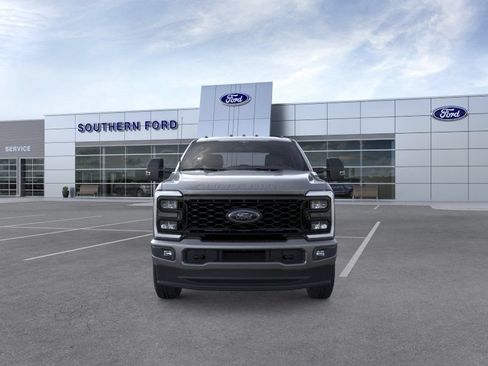 New 2026 Ford F350 XLT w/ XLT Premium Package AWD/4WD image 6