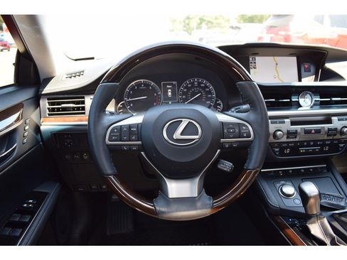 Used 2018 Lexus ES 350 image 25