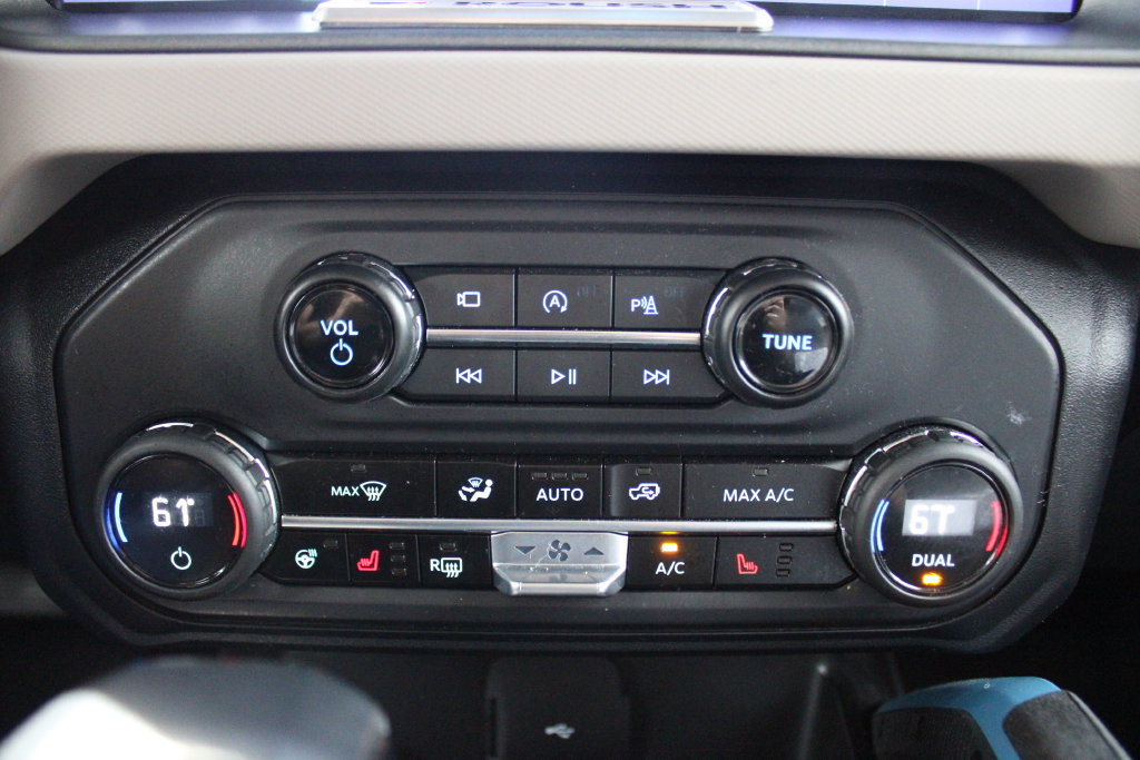 Used 2024 Ford Bronco Wildtrak AWD/4WD image 38