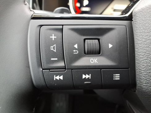 New 2026 Nissan Pathfinder Platinum image 16