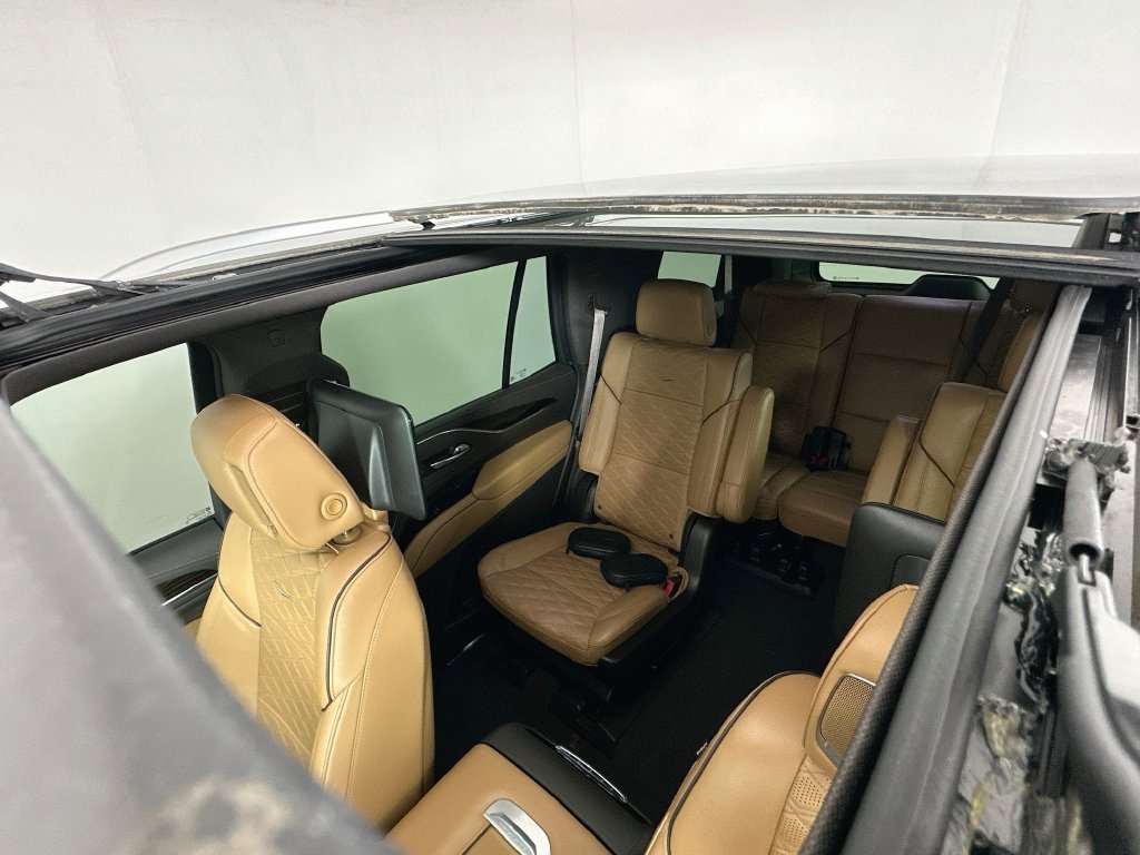 Used 2023 Cadillac Escalade Premium Luxury RWD image 22