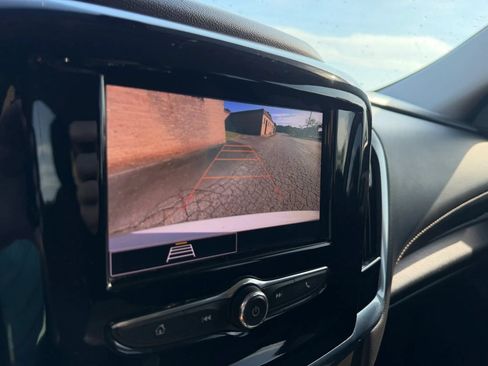 Used 2021 Chevrolet Traverse LS FWD image 21