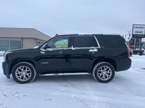 Used 2018 GMC Yukon SLT image 3