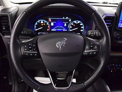 Used 2023 Ford Bronco Sport Outer Banks w/ Tech Package image 19