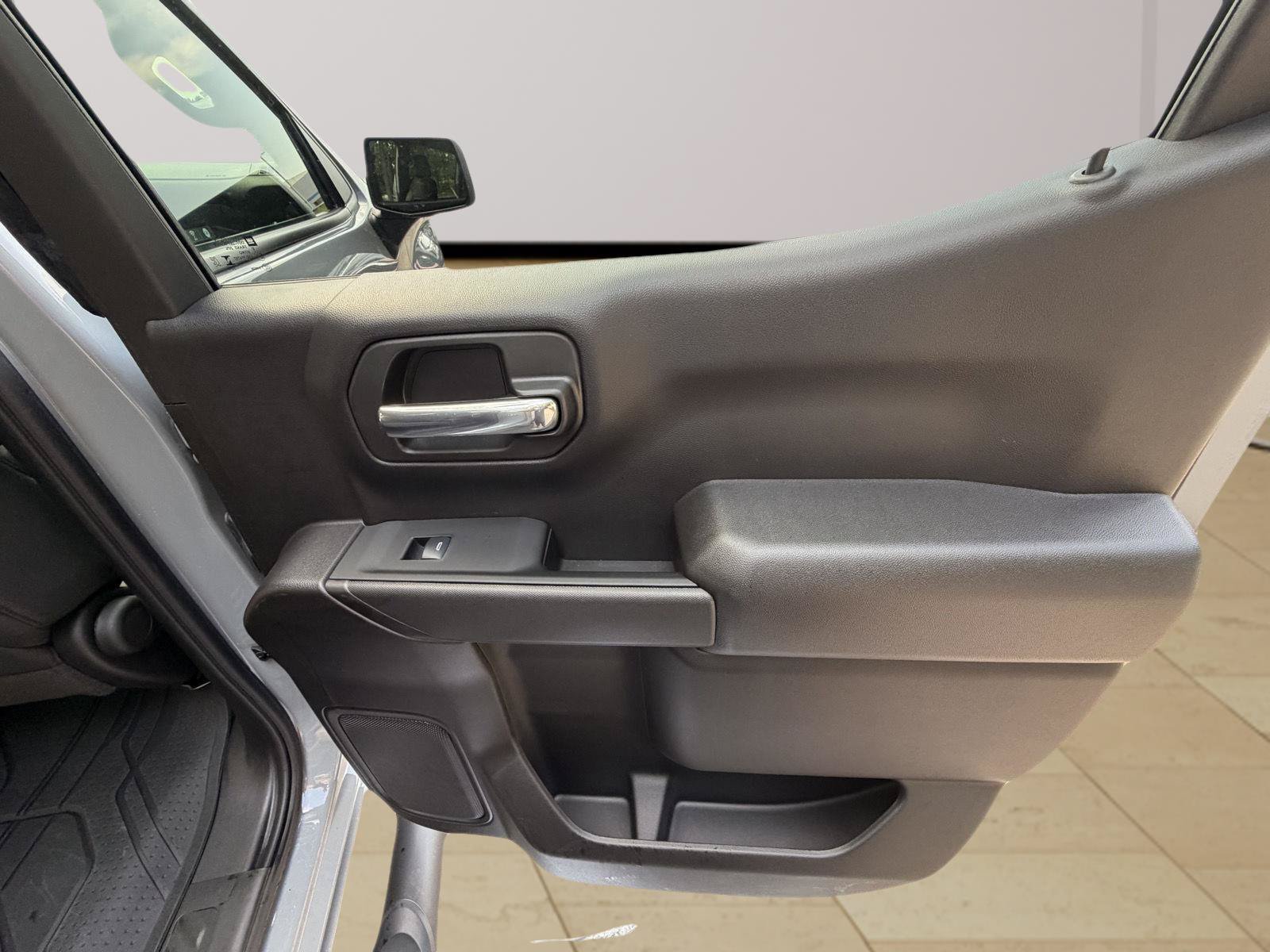 Used 2024 Chevrolet Silverado 1500 Custom w/ Turbomax Blackout Package RWD image 33