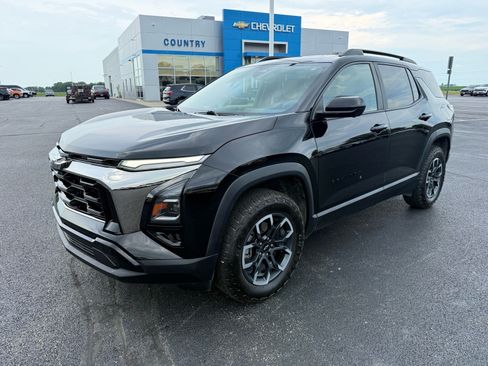 Used 2025 Chevrolet Equinox ACTIV w/ Safety and Technology Package FWD image 3