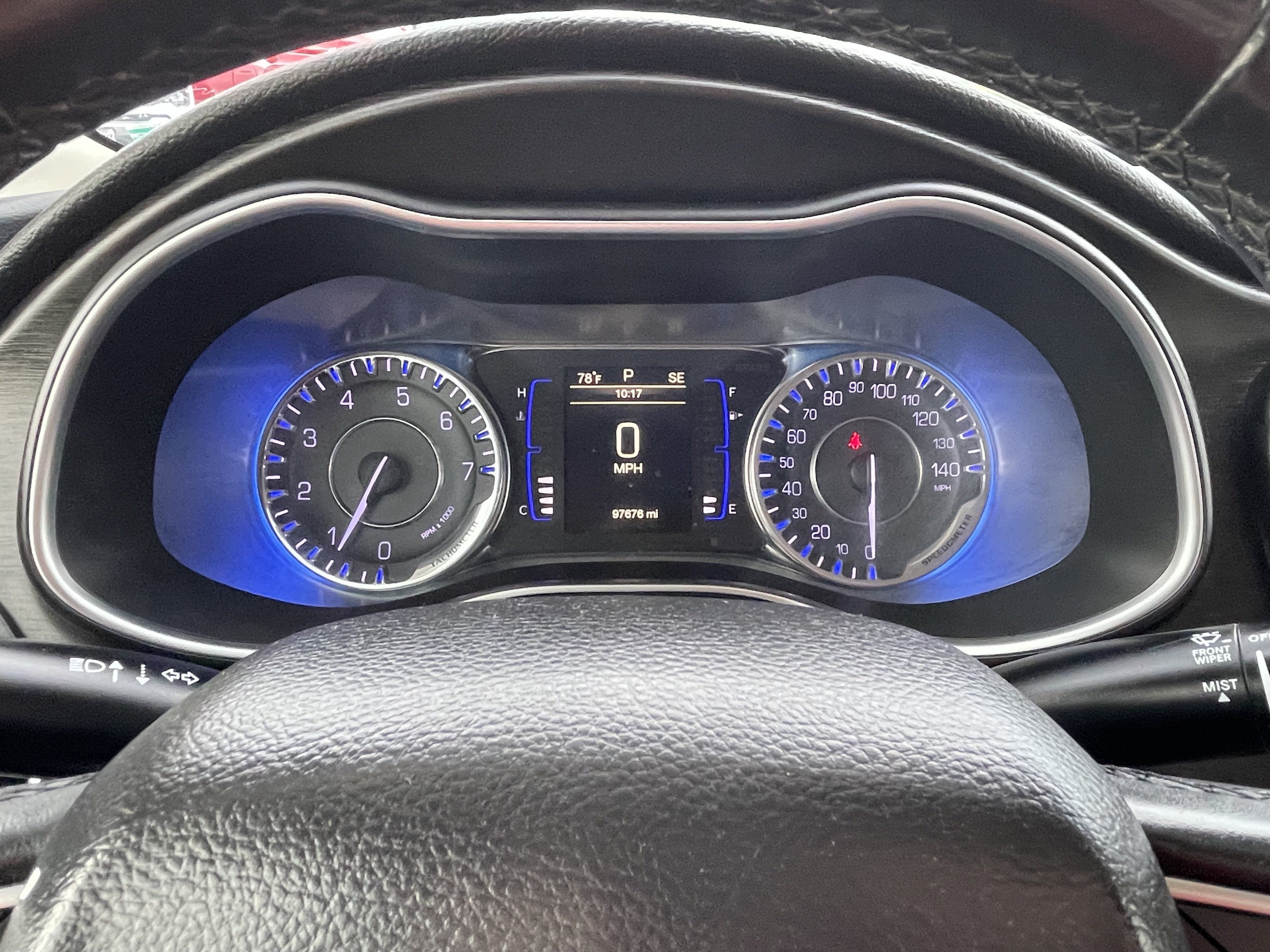 Used 2016 Chrysler 200 Limited FWD image 25