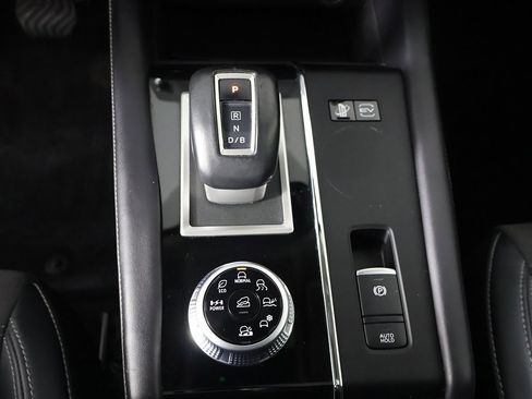 Used 2024 Mitsubishi Outlander SE image 50