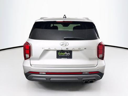 Used 2024 Hyundai Palisade SEL FWD image 7