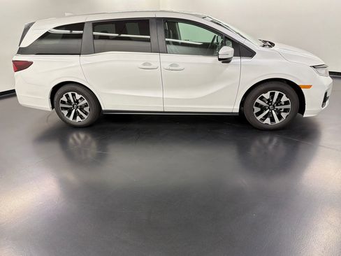 New 2026 Honda Odyssey EX-L image 8
