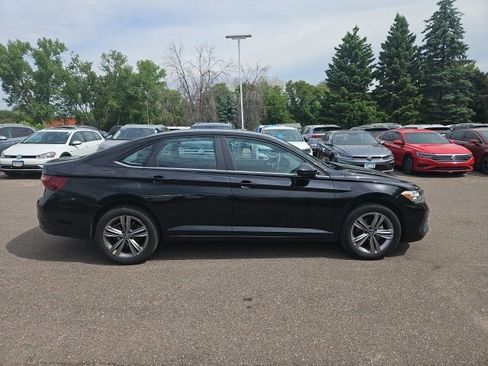 Used 2023 Volkswagen Jetta SE w/ Panoramic Sunroof Package FWD image 15
