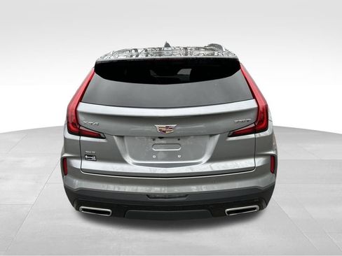 Used 2025 Cadillac XT4 Premium Luxury image 4