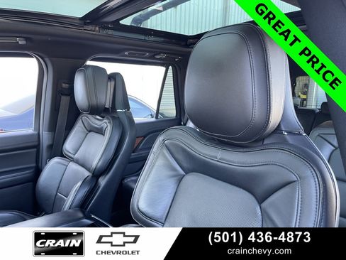 Used 2018 Lincoln Navigator Reserve w/ Technology Package image 24