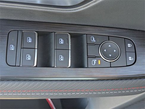 New 2026 Nissan Kicks SR image 11