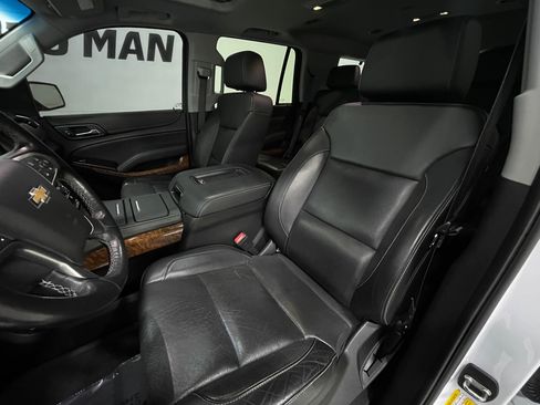 Used 2019 Chevrolet Tahoe Premier w/ RST 6.2L Performance Edition image 14