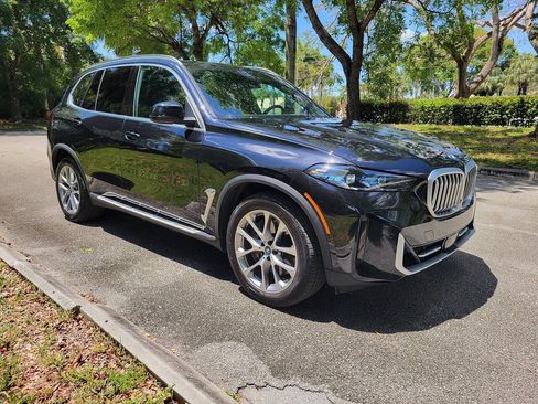 Used 2025 BMW X5 xDrive50e AWD/4WD image 1