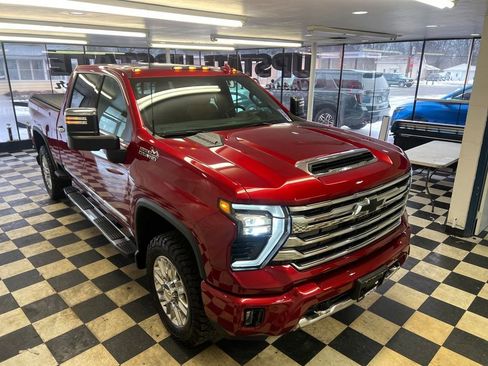 Used 2024 Chevrolet Silverado 2500 High Country w/ Technology Package AWD/4WD image 29