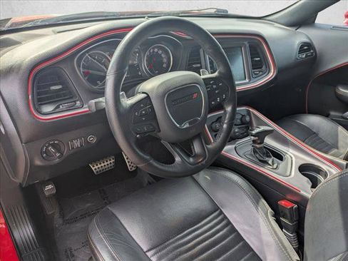 Used 2016 Dodge Challenger R/T Scat Pack RWD image 10