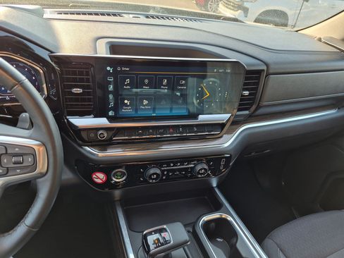 Used 2023 Chevrolet Silverado 1500 RST AWD/4WD image 24