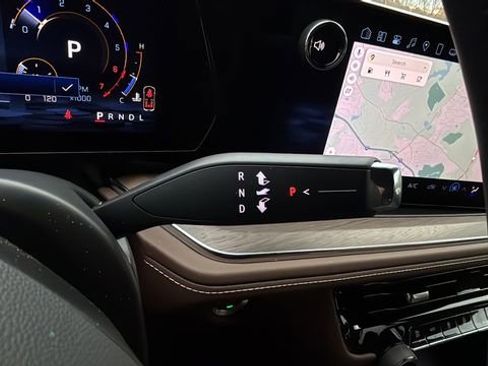 Certified 2025 Chevrolet Tahoe High Country image 30