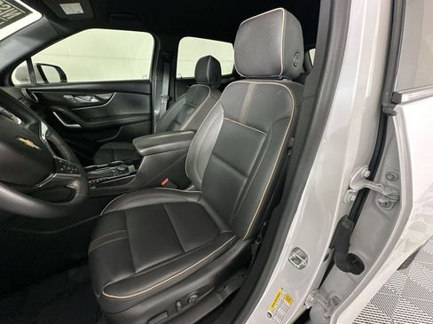 Used 2023 Chevrolet Blazer Premier FWD image 11