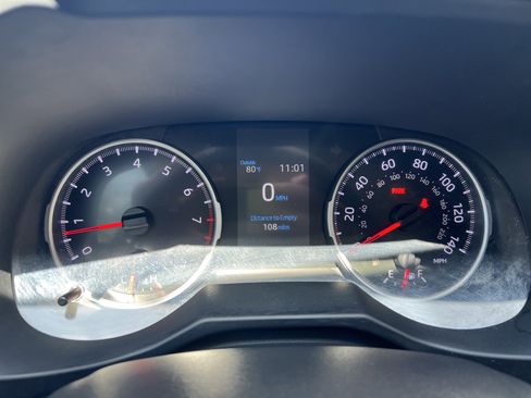 Used 2022 Toyota RAV4 LE FWD image 19