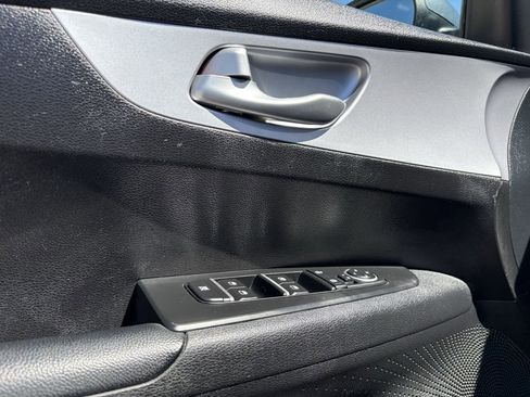 Used 2024 Kia Forte LXS FWD image 11