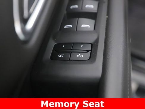 Used 2024 Chevrolet Suburban Z71 w/ Z71 Off-Road Package AWD/4WD image 20