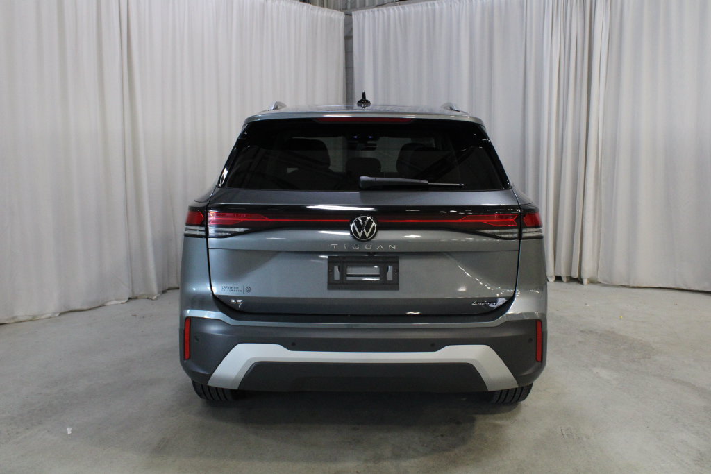 Used 2026 Volkswagen Tiguan SE AWD/4WD image 23