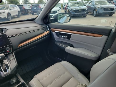 Used 2018 Honda CR-V Touring image 19