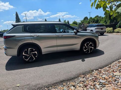 Used 2024 Mitsubishi Outlander SEL AWD/4WD image 6