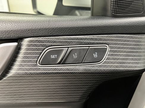 Used 2024 Hyundai Palisade Limited AWD/4WD image 15