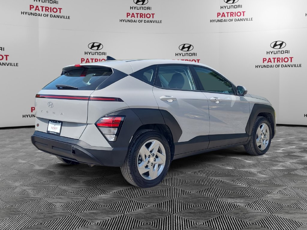 Used 2026 Hyundai Kona SE FWD image 3