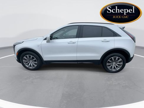 Used 2023 Cadillac XT4 Sport w/ Cold Weather Package image 5